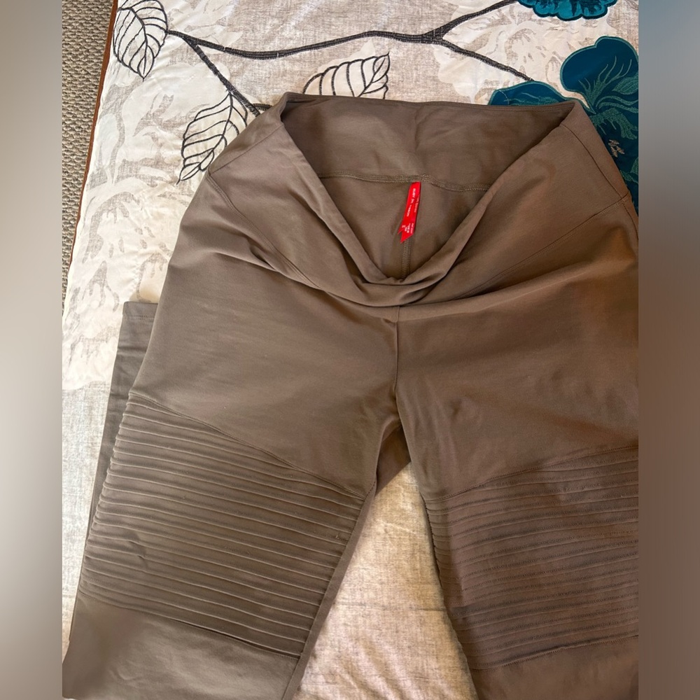 Ruby Ribbon Moto Leggings 3XL.  Never worn.